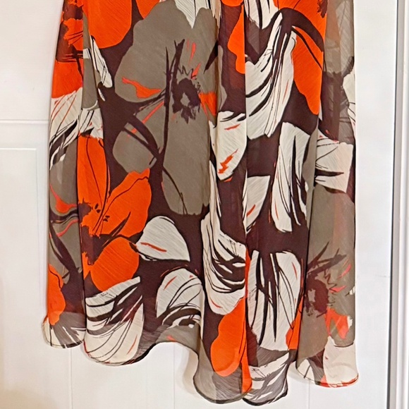 Flowy Floral Print Strapless Maxi Dress - Picture 2 of 2